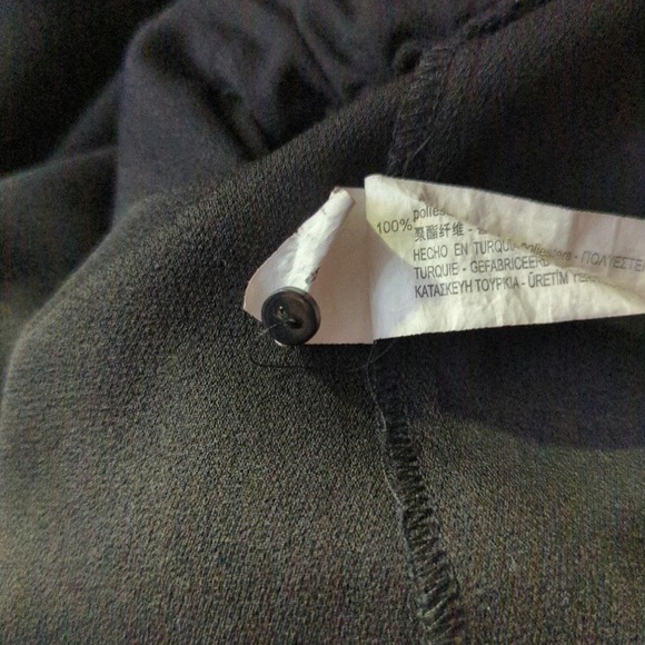 Zara Basic‎ Black Romper Cold Shoulder Woman's Size XS Short Sleeve V-Neck - Picture 12 of 14